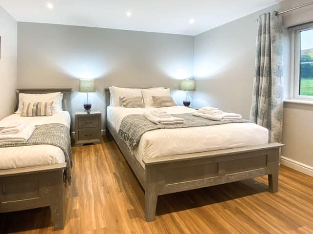 Family bedroom | Brockdale Barn, Ruckland