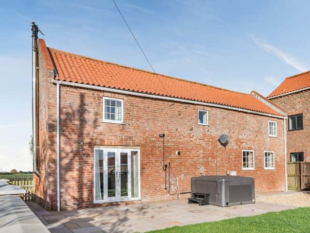 Exterior | Owl Barn, Benington