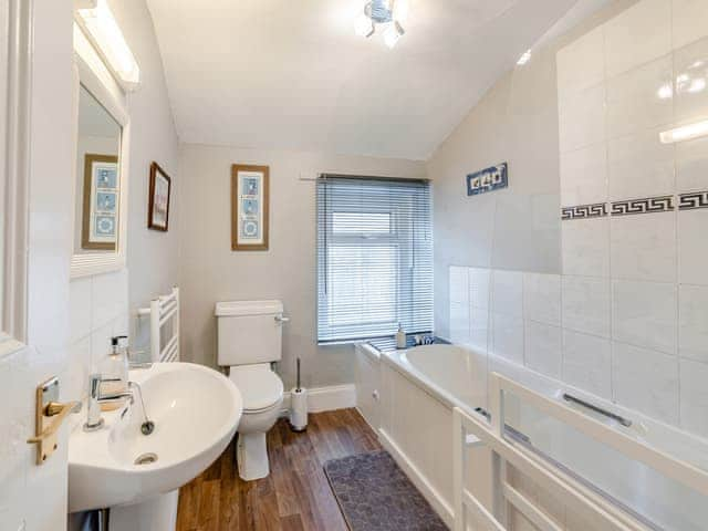 Bathroom | Coquet Cottage, Amble