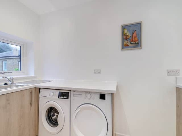 Utility room | Hen House View 1 - Hen House Holidays, Haslingden, near Rossendale