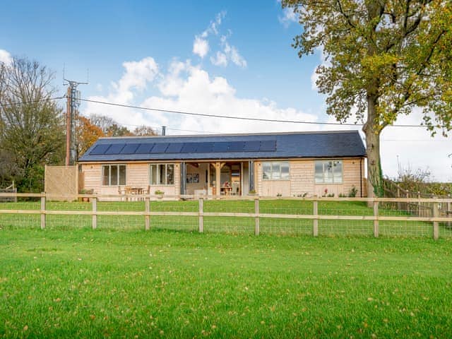 Exterior | Windover Barn, Horsham