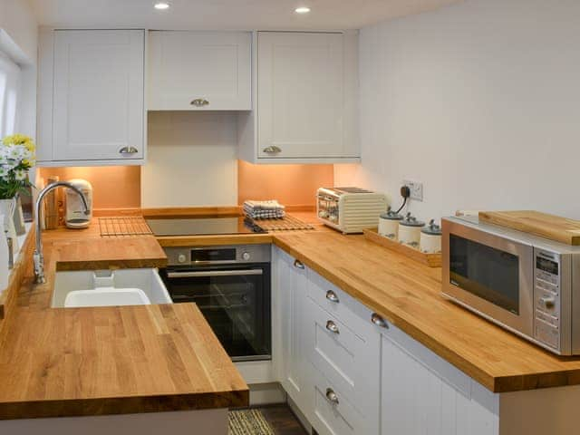 Kitchen | Beachview Cottage, Scratby, Near Great Yarmouth