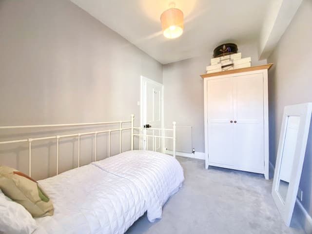 Single bedroom | Alma House, Marlborough