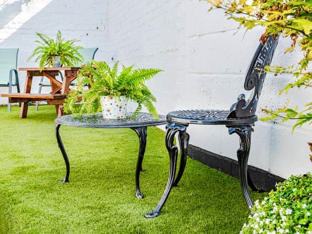 Sitting-out-area | Marine Cottage, Amble