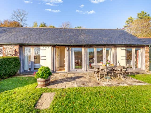 Exterior | Chestnut Lodge - Beachy Head Cottages, East Dean