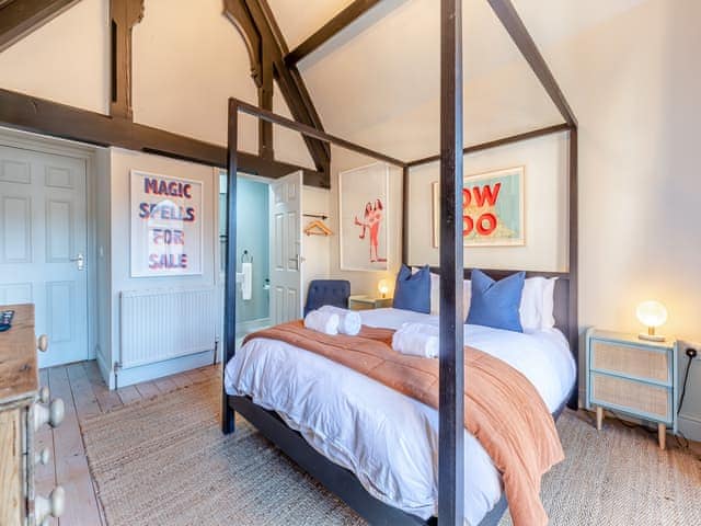 Four Poster bedroom | The Townhouse - Church House, Scarborough