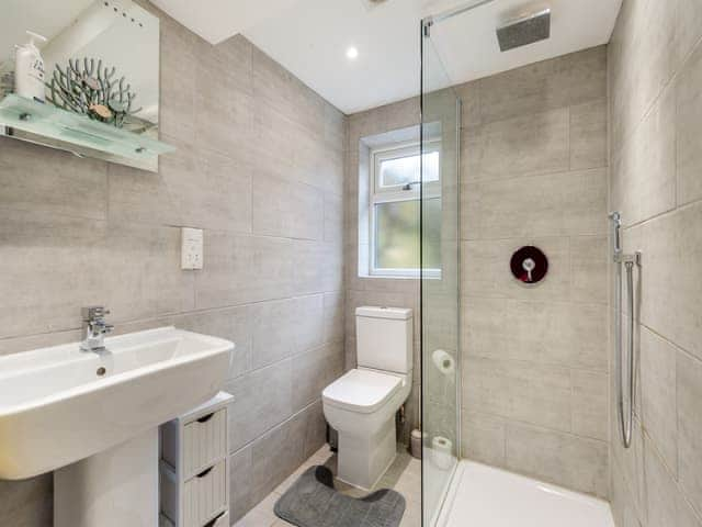 Ground floor shower room | Dorset Villas, Broadstairs