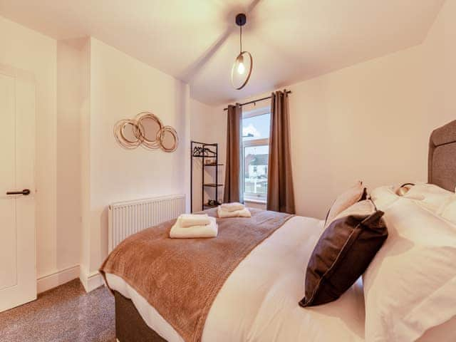 Double bedroom | Egon House - St Andrews Cottages, Lincoln