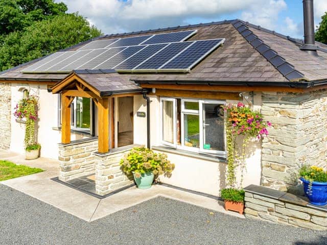 Exterior | Cothi Cottage - Penwern Fach Cottages, Ponthirwaun