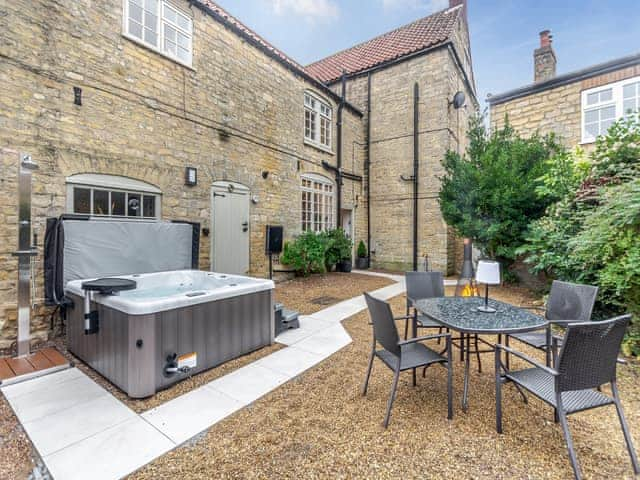 Hot tub | The Retreat, Nettleham