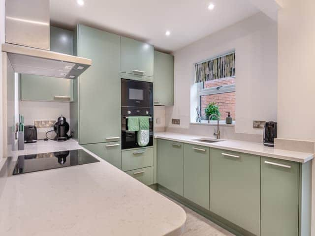 Kitchen area | Victoria&rsquo;s Retreat - Lincoln Retreats, Lincoln