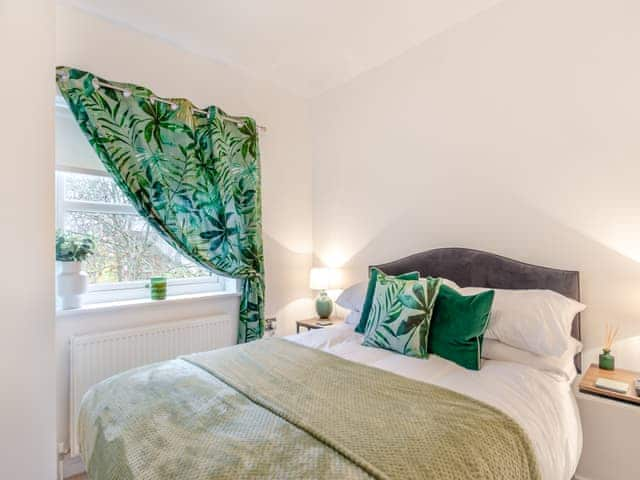 Double bedroom | Victoria&rsquo;s Retreat - Lincoln Retreats, Lincoln