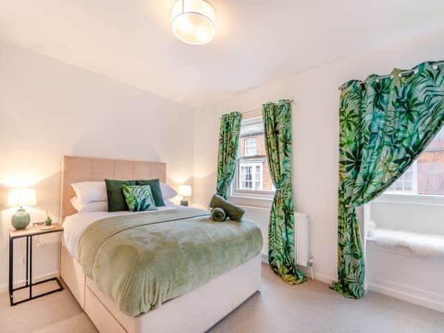 Double bedroom | Victoria&rsquo;s Retreat - Lincoln Retreats, Lincoln