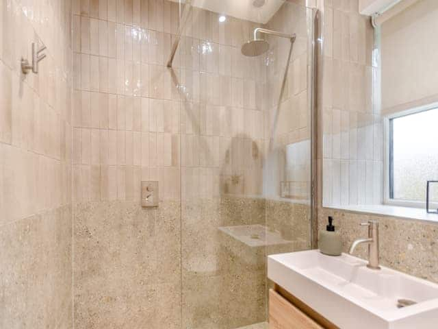 Shower room | Victoria&rsquo;s Retreat - Lincoln Retreats, Lincoln