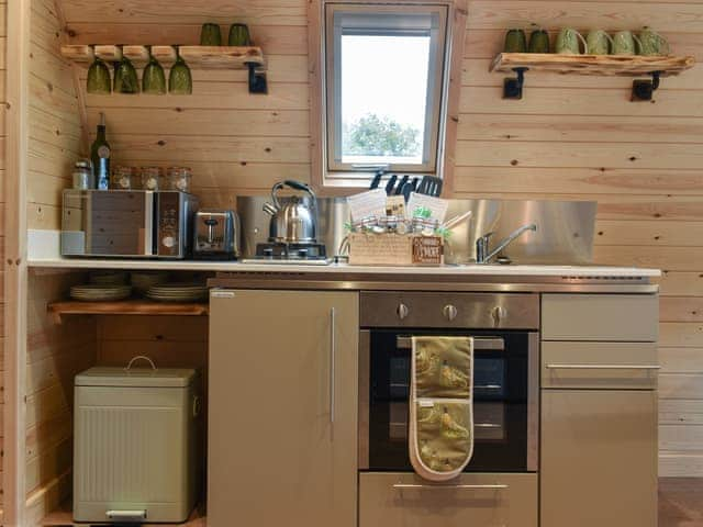 Kitchen area | Hayfield Haven - Hill Croft Farm Pods, Crowhurst