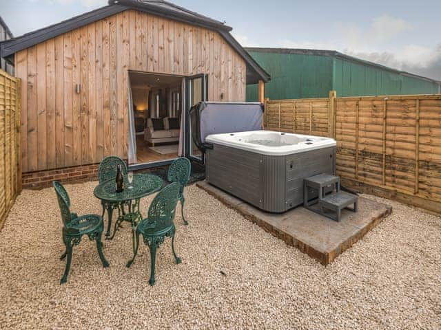 Outdoor area | Valley View - Hole Farm, Alderbury, near Salisbury