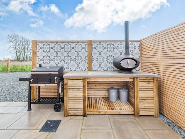 Outdoor area | Pearmain - Home Farm Barns, Little Steeping