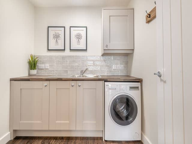 Utility room | Peasgood - Home Farm Barns, Little Steeping