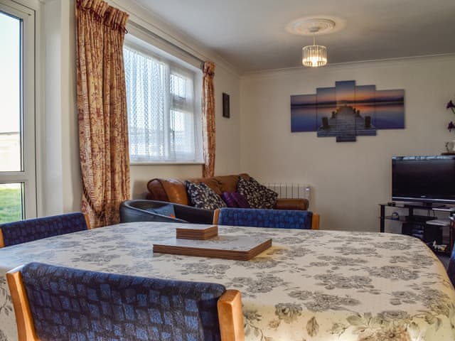 Living room/dining room | Beach Walk, Kessingland