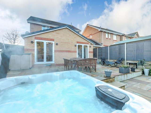 Hot tub | Two Bare Feet, Newquay