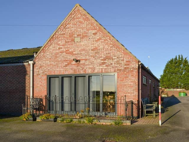 Exterior | Roach - Wallrudding Farm Cottages, Doddington, near Lincoln