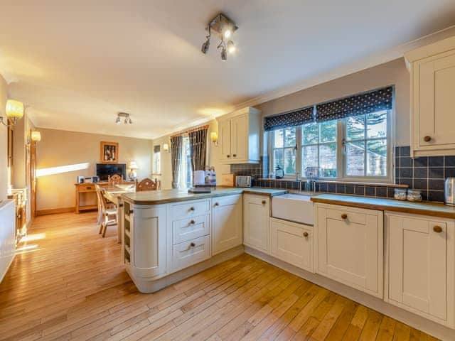 Kitchen | Chapel Cottage - Ellingham Cottages, Ellingham