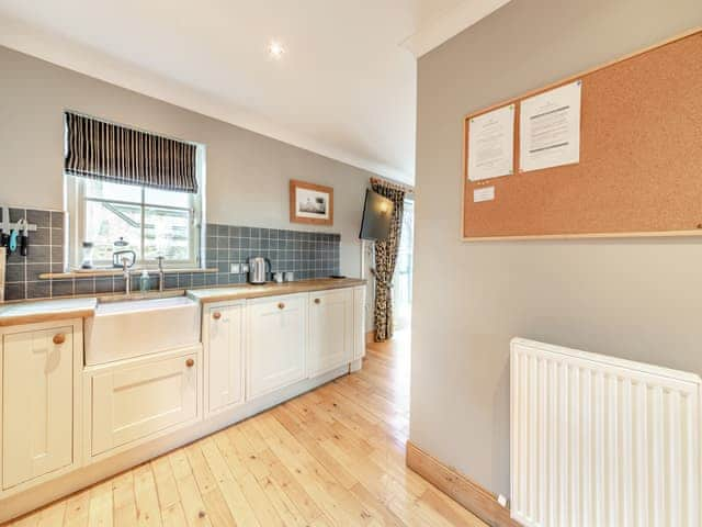 Kitchen | Cloister Cottage - Ellingham Cottages, Ellingham