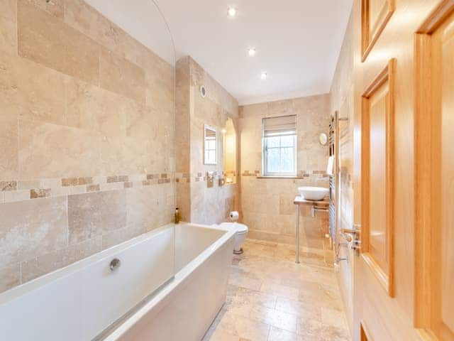 Bathroom | The Cider Press - Ellingham Cottages, Ellingham