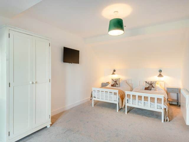 Twin bedroom | The Holt - Fletland Mill Cottages, Baston, near Stamford