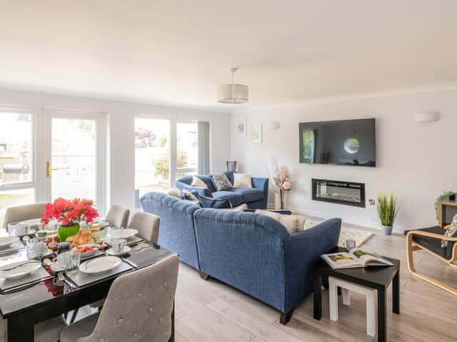 Living room/dining room | Seascape, Sheringham