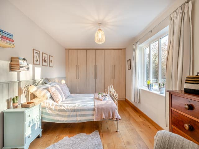 Double bedroom | Pear Tree Cottage, Southburgh, near Thetford