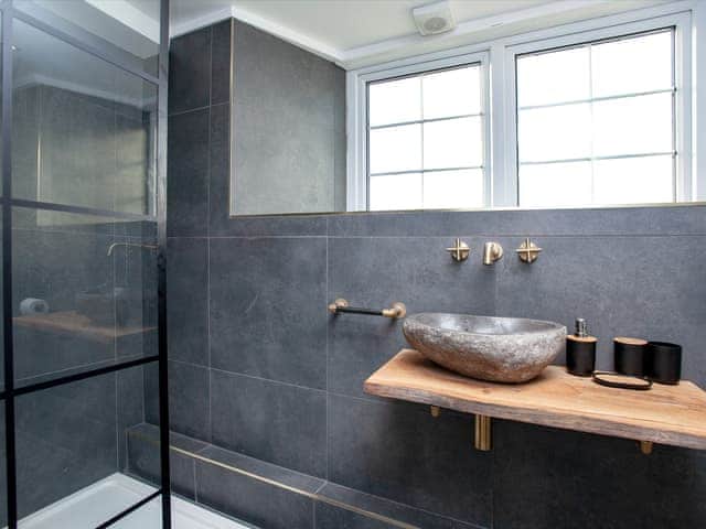 Shower room | The Old School House, Horrabridge, near Tavistock
