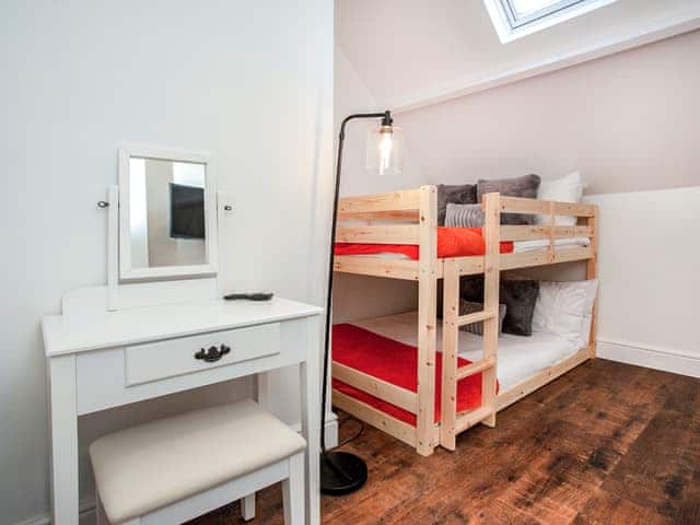 Bunk bedroom | The Old School House, Horrabridge, near Tavistock