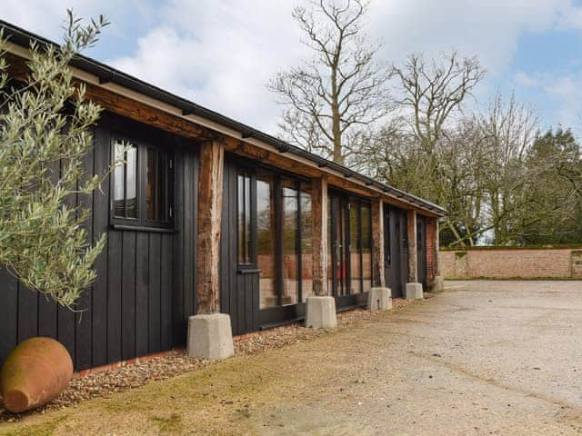 Exterior | Post Box Lodge, Shimpling, near Diss