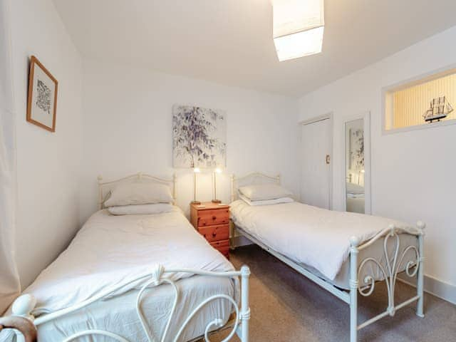 Twin bedroom | Wellspring Cottage, Whitstable