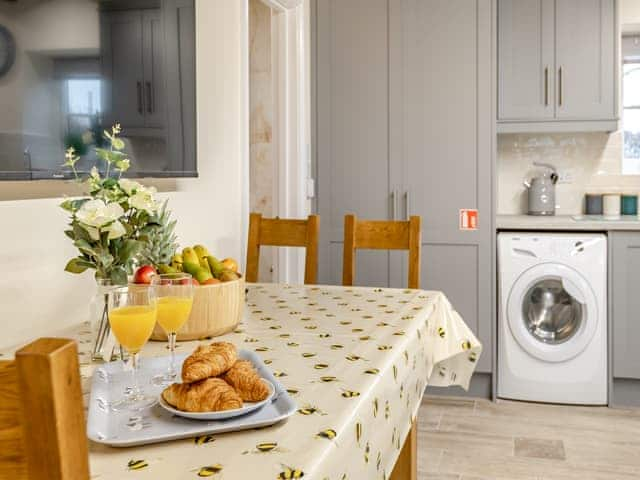 Dining Area | Two Chainbridge Barns - Chainbridge Barns, Skegness