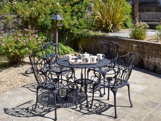 Outdoor area | The Granary, Brighstone