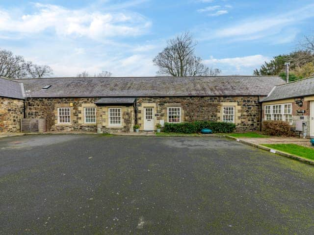 Exterior | Bayside Cottage - Bayside and Puffin Holidays, Bamburgh