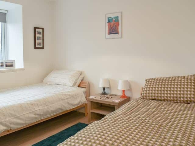 Twin bedroom | Tankerton Heights, Whitstable