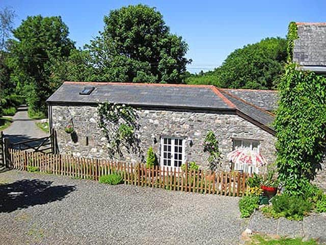 Exterior | Dove Cottage, Trehingsta, near Callington