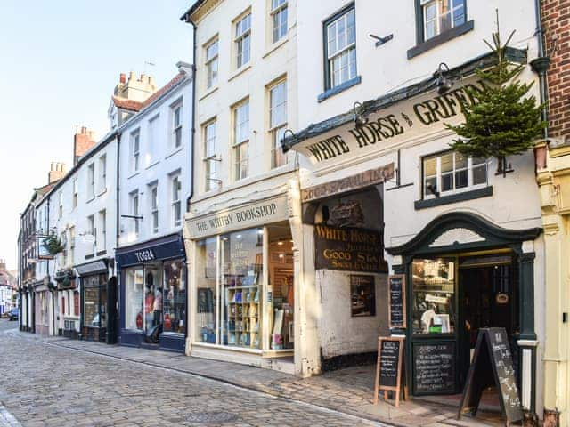 Setting | Sea Dog Cottage - White Horse Yard Cottages, Whitby