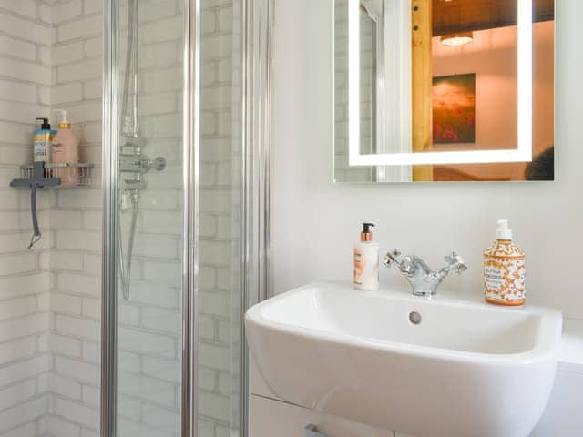 En-suite | South Downs Lodge, Soberton 