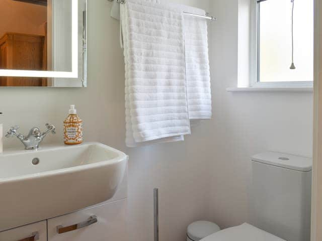 En-suite | South Downs Lodge, Soberton 