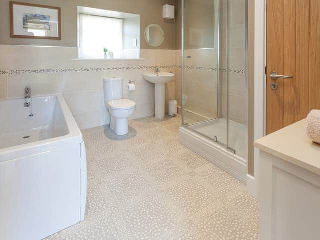 Shower room | Ash Cottage - Ash and Oak Cottages, near Rothbury