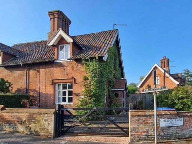 Exterior | Corner Cottage, Homersfield, near Southwold