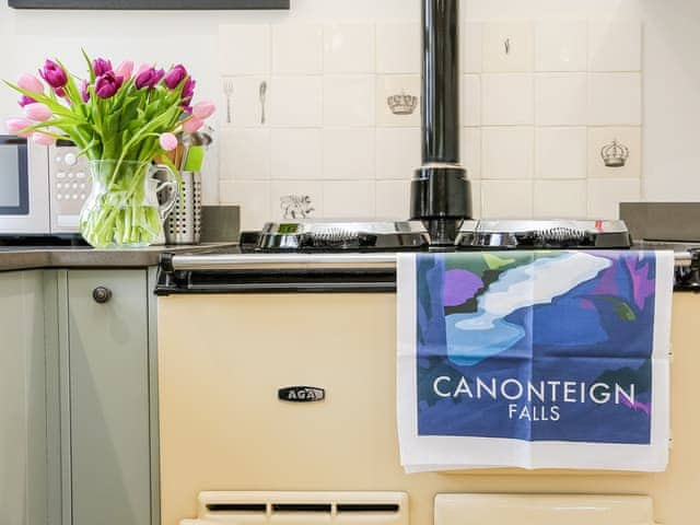 Kitchen/diner | Canonteign Cottage, Christow