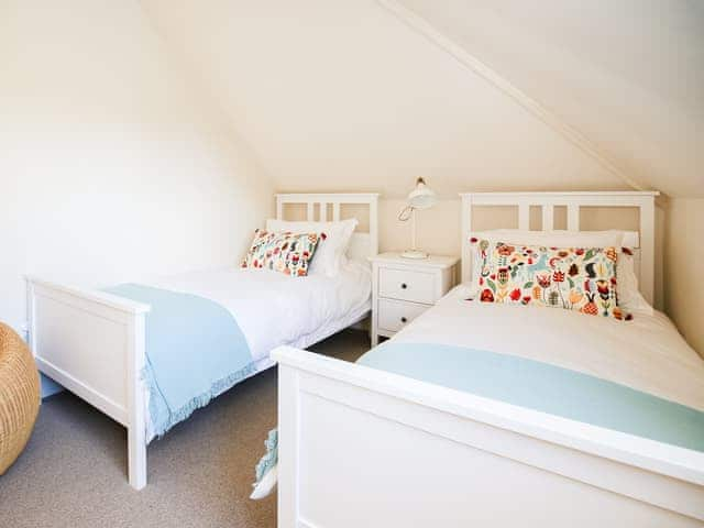 Twin bedroom | Canonteign Cottage, Christow