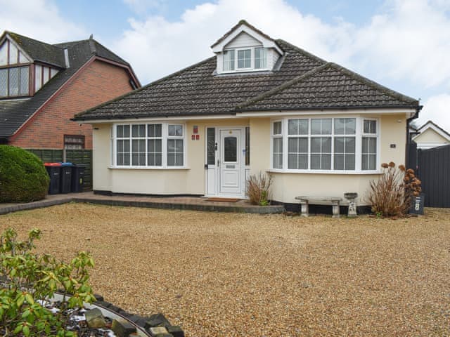 Exterior | Redcot Holiday Bungalow, Allostock, near Knutsford