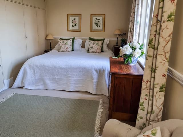 Double bedroom | The Victorian Lodge - Victorian Hideaways, Windsor