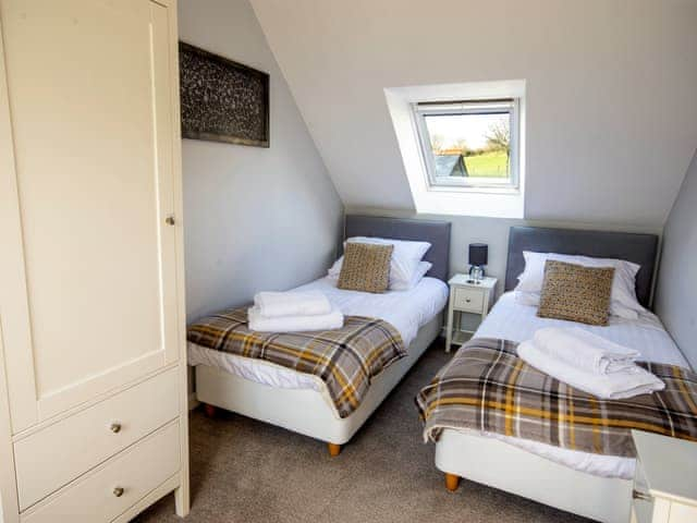 Twin bedroom | Torfield - Lower Elsford Farm, Lustleigh, near Bovey Tracey